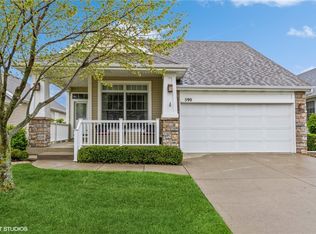 590 83rd St, West Des Moines, IA 50266