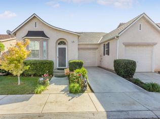 726 W Fontaine Ln, Clovis, CA 93619