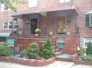 6836 61st Rd, Middle Village, NY 11379