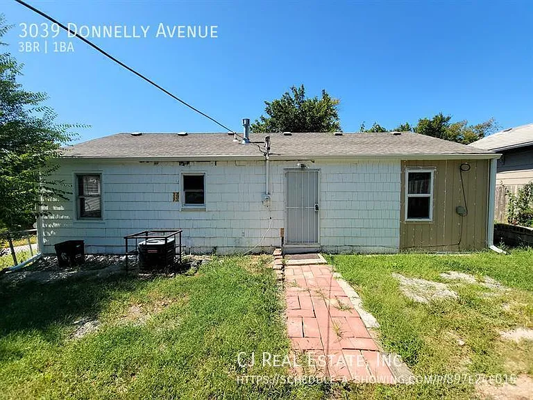 3039 Donnelly Ave — Photo 9