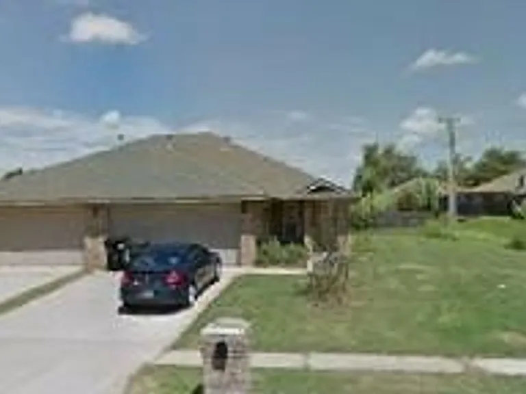 Moore Single Story Duplex — Photo 1