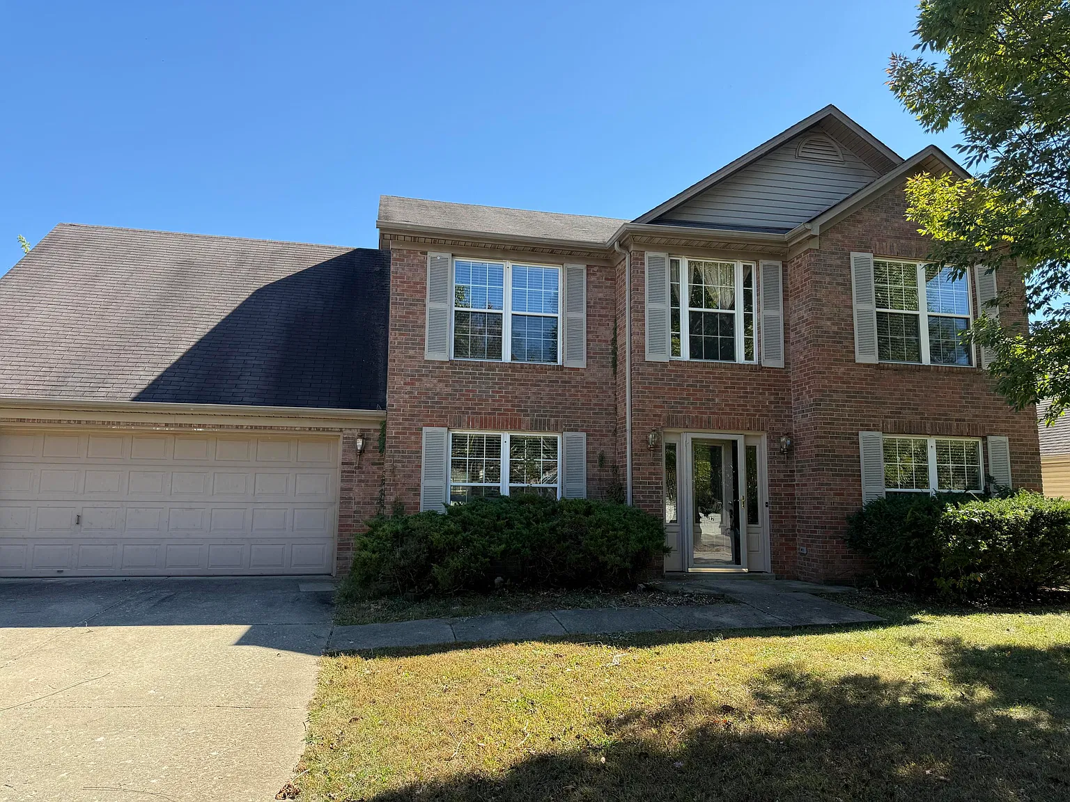 4 bed, 2.5 bath, 2615 sqft, $2,395 — Photo 1