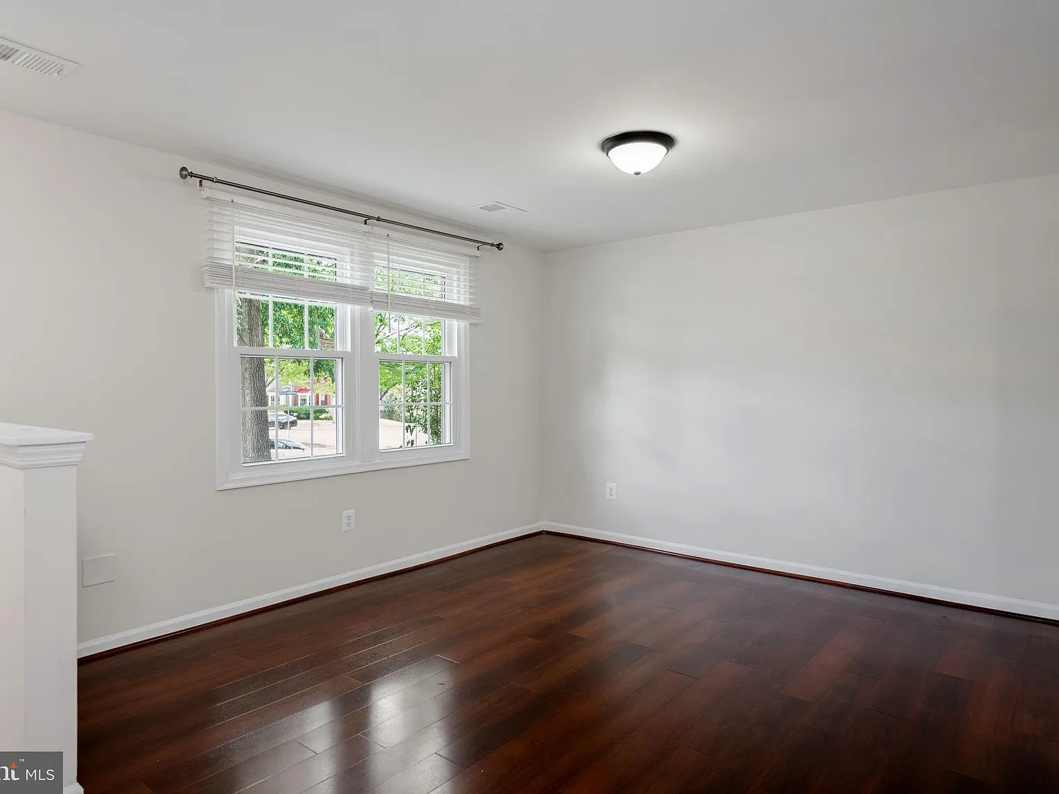 3 bed, 2.5 bath, 1280 sqft, $2,450 — Photo 4
