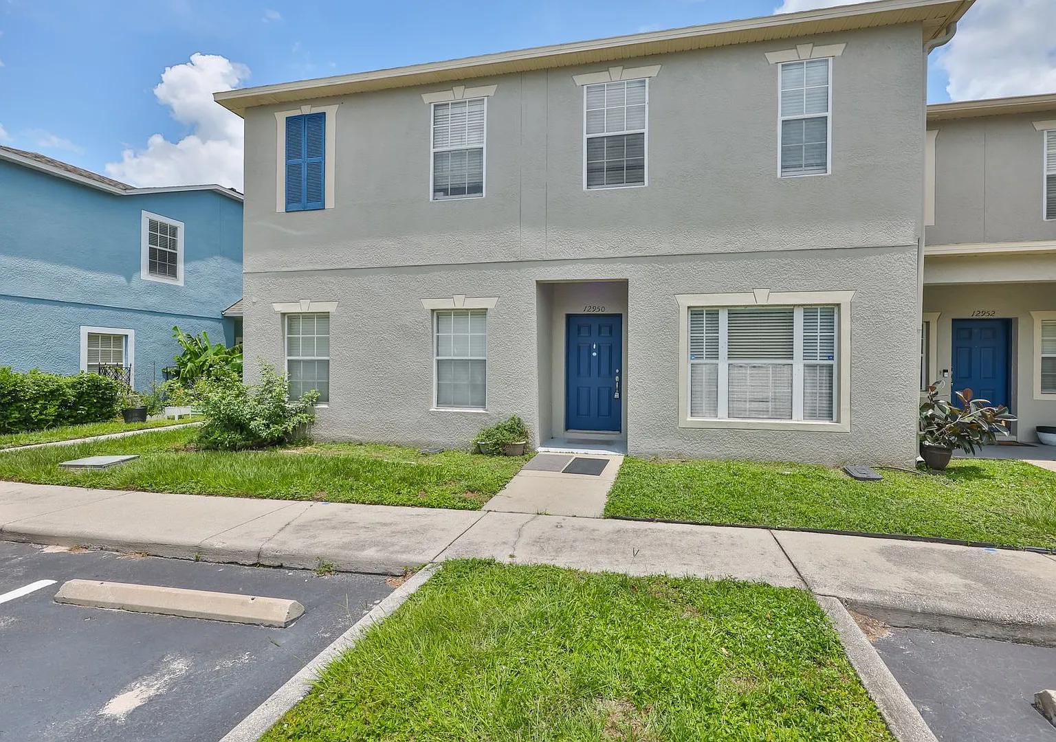 Gorgeous Townhome For Rent — Photo 2