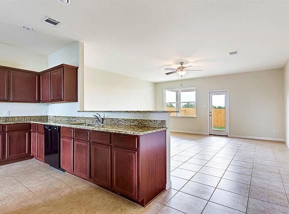 3rd image of 13225 Tower Ln