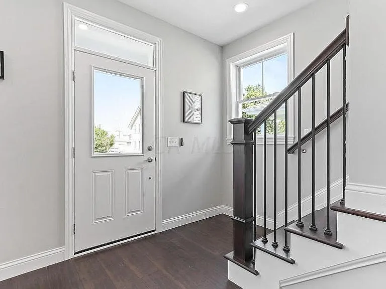 1513 Oak St — Photo 16
