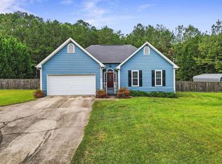 5 Hubbard Dr, Newnan, GA 30263