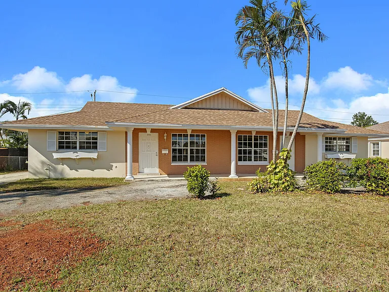 533 W Jasmine Dr #B — Photo 1