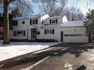 257 Circle Ln, Webster, NY 14580