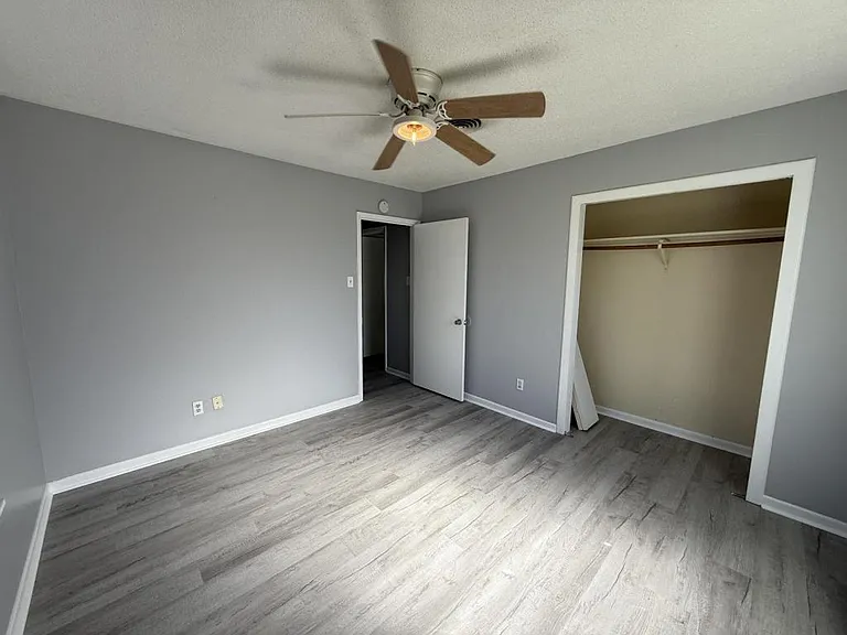 1204 S 7th St — Photo 30