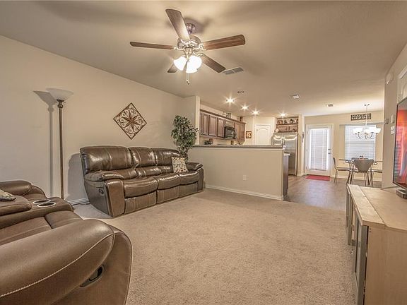 3rd image of 6172 River Pointe Dr