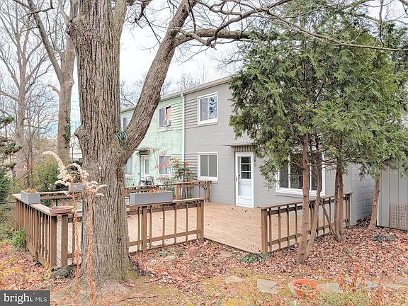 4th image of 58 Crescent Rd Unit D