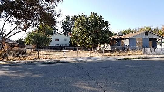 3rd image of 4574 E Turner Ave