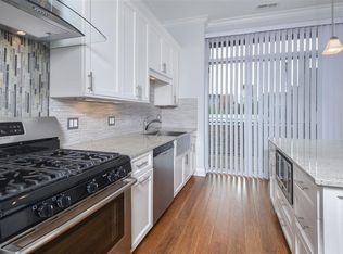 17 N May St #3-305, Chicago, IL 60607