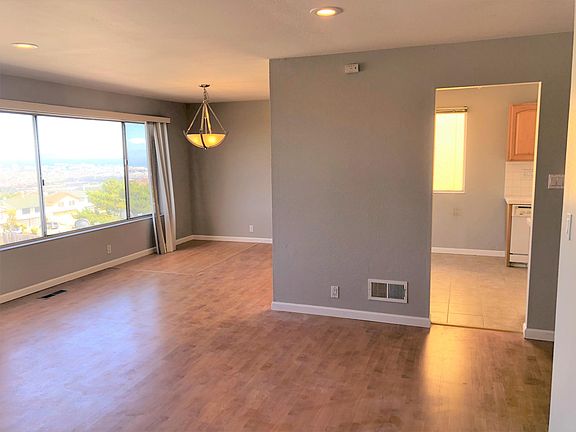 3rd image of 763 Gellert Blvd