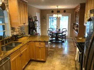 1920 Englewood Rd — Photo 6