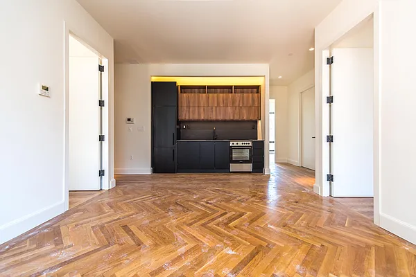 Rented by Nooklyn NYC LLC | media 79