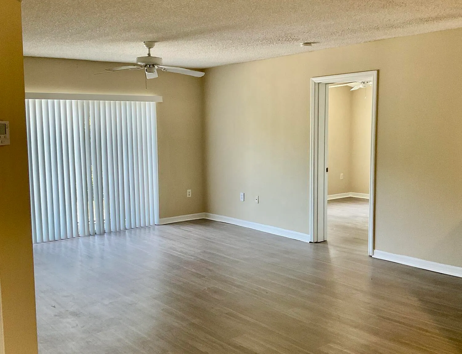 2 bed, 2.0 bath, 1026 sqft, $2,300 — Photo 3