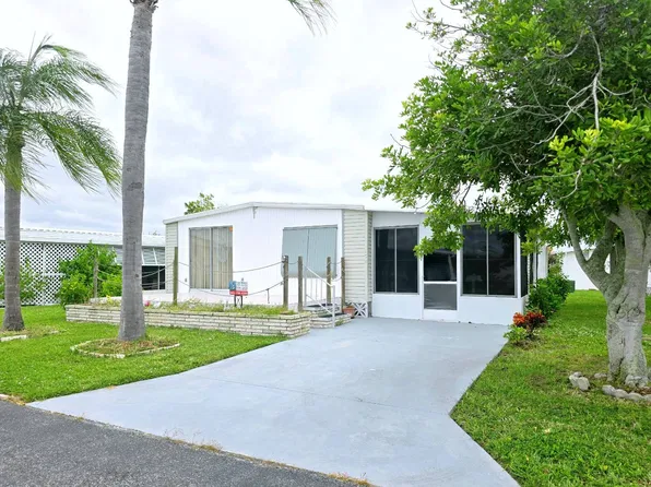 154 Sanibel St, Nokomis, FL 34275
