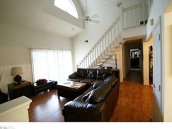 2nd image of 2212 Lesner Cres APT 300