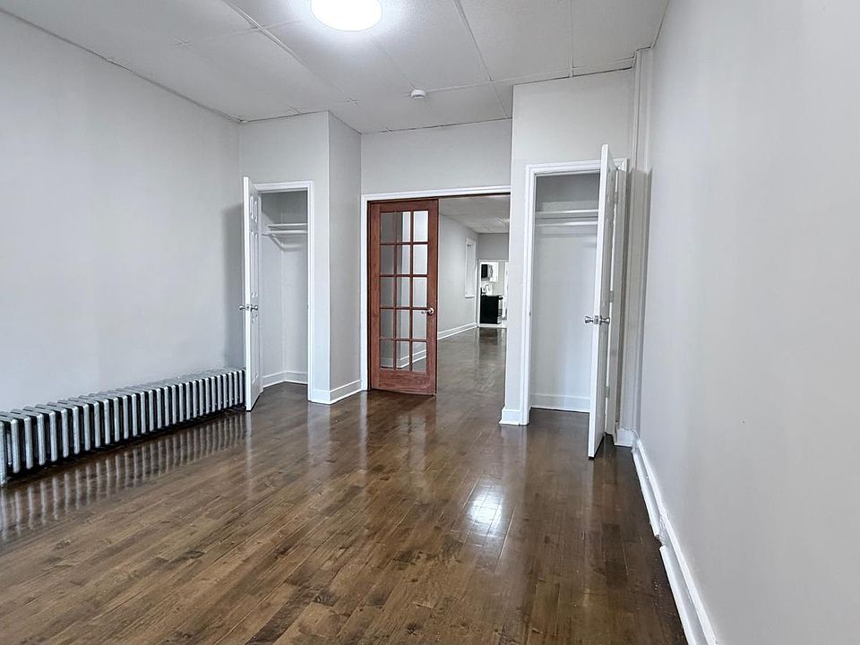 1st image of 164 Sterling Ave #162D