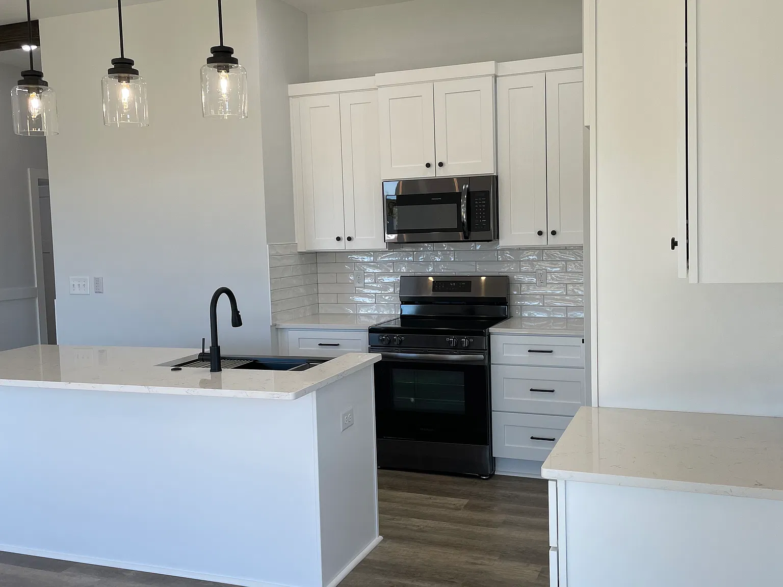4 bed, 1766 sqft, $2,495 — Photo 4
