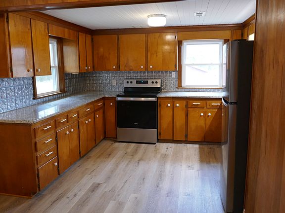 3rd image of 132 N Carolina Hwy #343