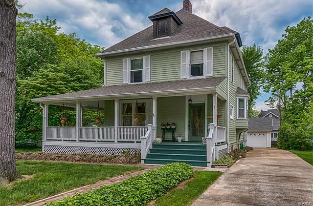 1st image of 5 Hillcrest Pl
