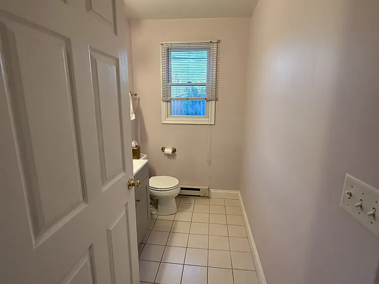 210 S Union St — Photo 10