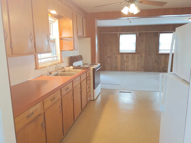 903 Breneman Rd — Photo 25