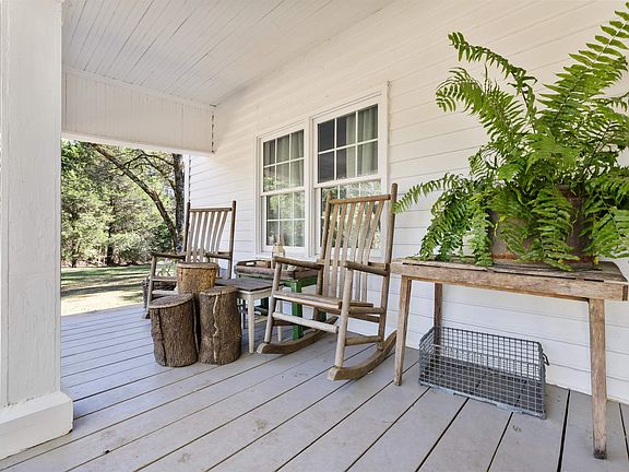 4th image of 285 Peggy Ann Ln