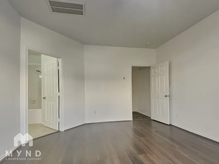 1210 Palmer St — Photo 9