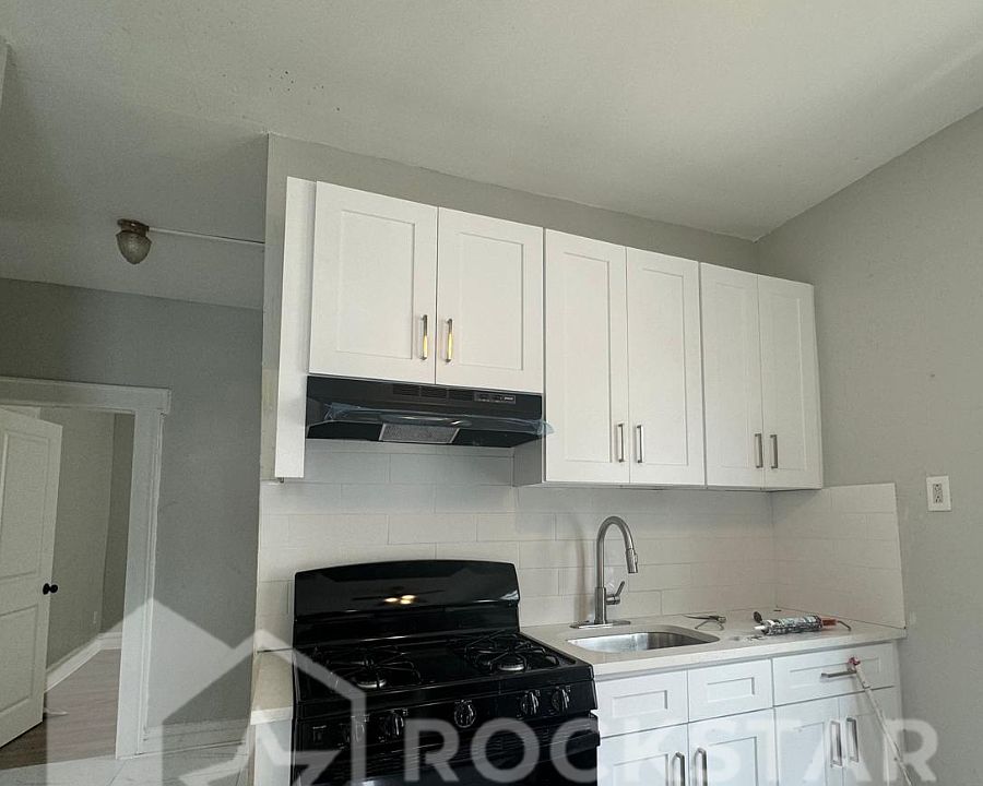 1st image of 75 Shaw Ave Floor 2
