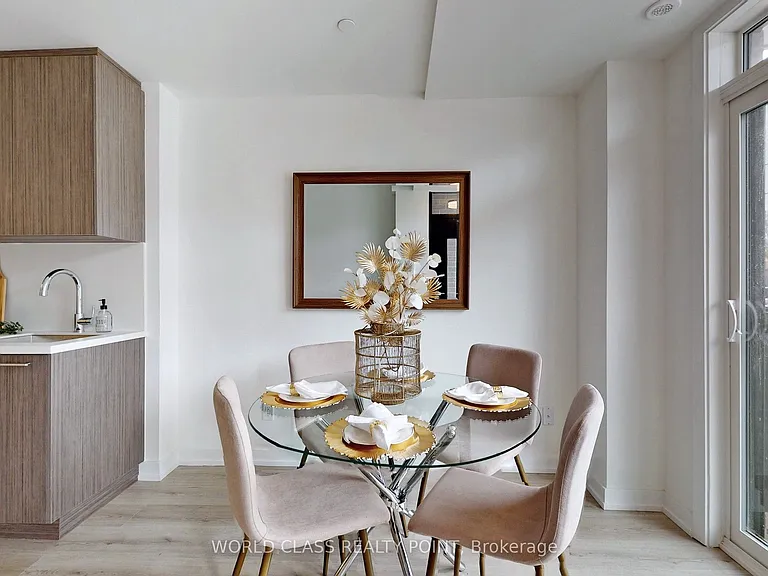 260 Finch Ave E #Townhouse 3 — Photo 12