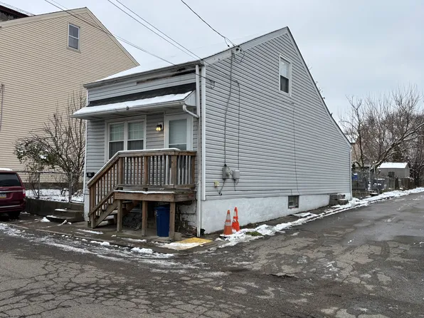 10 Heckelman St, Pittsburgh, PA 15212