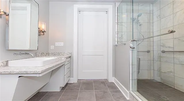 818 Howard Ave #301 — Photo 12
