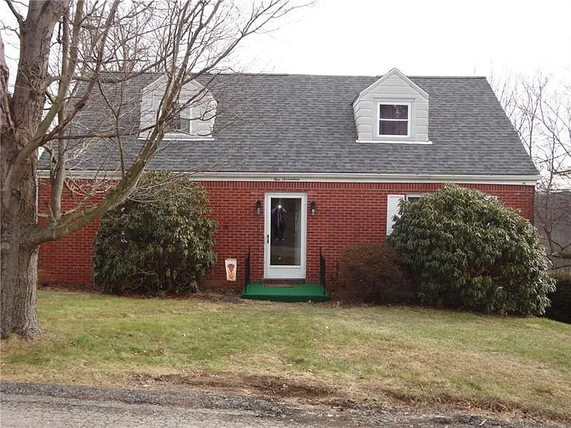 517 Florence St photo 1
