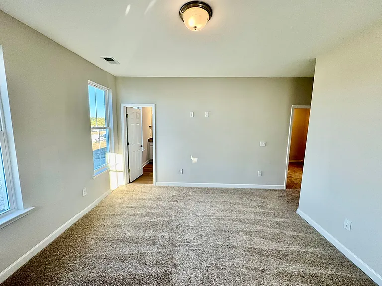 2820 Cook Cir #D — Photo 28