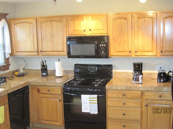 4th image of 221 N Walnut St Unit E