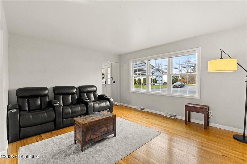 5th image of 89 Hays Road