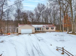 8993 Stradley Rd, Saint Louisville, OH 43071