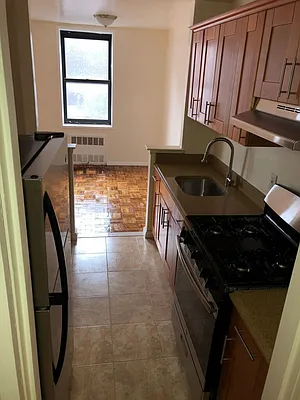 Rented by Zev Pollack Co LLC | media 18