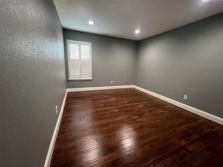 840 Threadneedle St #220 — Photo 16