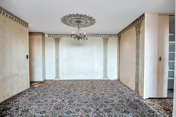 Sold by Compass | media 38