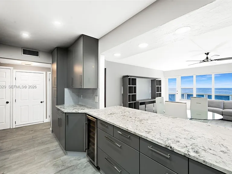 3700 Galt Ocean Dr #910 — Photo 2