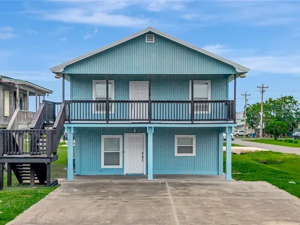 611 W Tyler Ave, Port O Connor, TX 77982