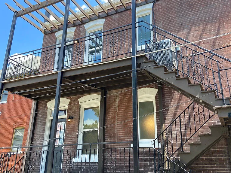 540 Olive St #1 — Photo 28