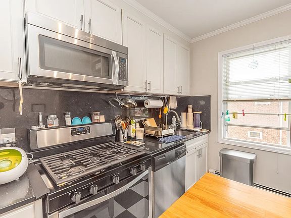 4th image of 32-91 46th St #2