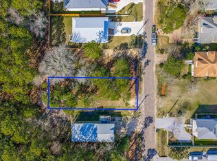 N North 7th St, Pt Washington, FL 32459