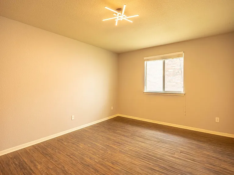 1301 Rimstone Dr — Photo 15